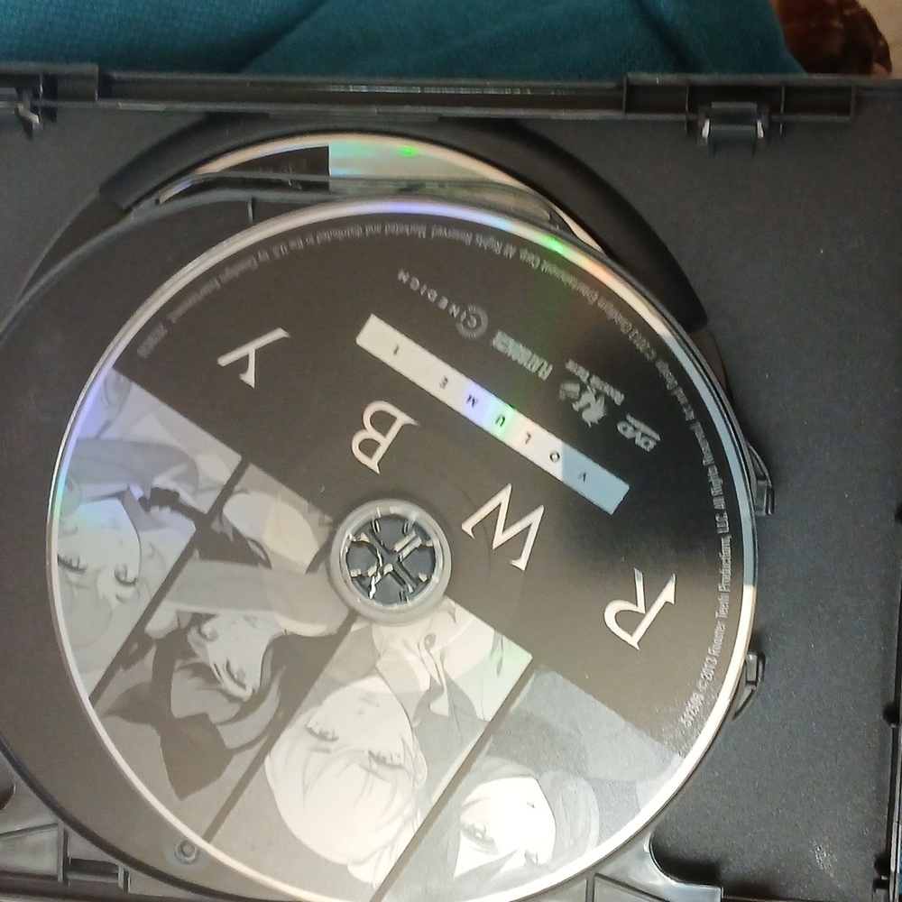 RWBY Collection 3-Disc Set - Picture 3 of 4